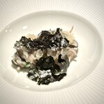 蒼 - そして、先ほどの鮟鱇をリゾットに。
      海苔だって、普通のものは使いません(^^)
      「こんとび」という、ところどころに青海苔が自然に付着した極上品だそう。
      鮟鱇は、出汁はもちろん、胃袋や皮で食感も豊か♪