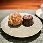 蒼 - カヌレはもちろん、シュークリームの大ファン♪
      焼き立てシュー生地が軽くてサックサク。クリームの塩梅も、私の好みど真ん中♡