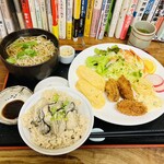 京味菜 わたつね - カキフライ定食C 1380円　牡蠣ごはんとミニそばに変更