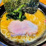 MEN-EIJI EAK - 王道家直伝ラーメン 880円