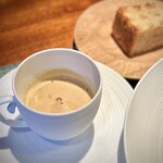 蒼 - 唯一無二のビスク。
      この凝縮度たるや、類似するものさえ存在しないのでは？
      大好き過ぎる…(^^)