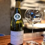 蒼 - 唯一、星野さんがモンラッシェグラスでサーヴされるだけあって、とにかく芳醇♪
      赤座海老は、ビスクがとにかくリッチなので、新樽のボリューム感で芯がこうして決まっていると、とても安心感がありますよね。