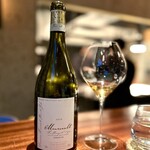 蒼 - ムルソーらしいか？と言えば「…」ですが、むしろボリューム感の品が良くて、好みとしては、この造りは好きですね。
      個人的には、海老より蟹の方がミネラル感が合う気がするので、リゾットとの組み合わせは絶妙♪