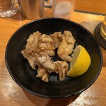 赤垣屋 - とり皮パリパリ揚げ300円