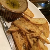 オステリア ラストリカート - 鶏白レバーのパテ