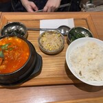 純豆腐 中山豆腐店 - 海鮮スンドゥブ定食1050円　3辛