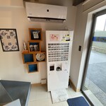 クック・ハウス - 店内入り口付近