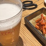 Yakiniku Toraji - ビール半額　トラジキムチでしょう