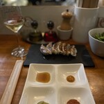 スタンドシャン食 TOKYO恵比寿 Champagne & GYOZA BAR - 