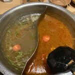 Shabushabu Onyasai - スープは昆布と旨辛
