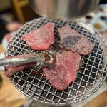 炭火焼肉ホルモンさわいし - 