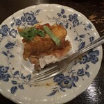 本石亭 - お通しのインドネシア風の辛いもの