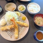 とんかつ一力 - 味噌汁＋小鉢2品付き