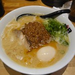 三河ラーメン 日本晴れ - 三河式豚骨味噌（半熟煮玉子トッピング）