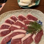 Oosugi - まずメイン前のサブメイン料理、合鴨の陶板焼き