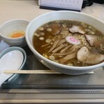 永福町 大勝軒 - 中華麺(生玉子付)