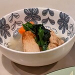 ハチロー - 付け合せの煮物（ご飯についてきます）