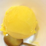 かず味家 - バッションフルーツのアイスクリーム