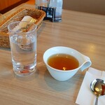 Suteki No Don - スープは二種類ありましたが、オニオンスープにしました。