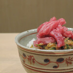 肉割烹 よし田 - 生青椒肉絲ごはん
