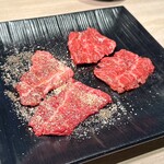 Oyajino Mitsuke - 牛のほっぺ　塩
                      横隔膜 ハラミ（サガリ）