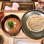 中華蕎麦 とみ田 - 酒の肴で数品チャーシュー食べちゃった