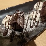 Inasena Wagao - 水菓子
      チョコケーキ生クリーム添え