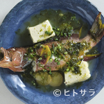 Ajima Shouten - 素材の秀逸さが際立つ『本日の石垣近海魚のマース煮　石垣の塩と生アーサ』