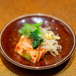 銀座 ちかみつ - キムチ、小松菜、もやし