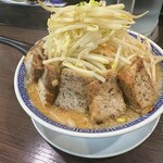 豪ーめん - 料理写真:味噌豪ーめん豚入り（中）。1200円（税込）。