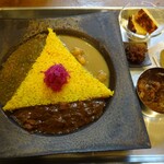 ピワン - 4種盛りカレー