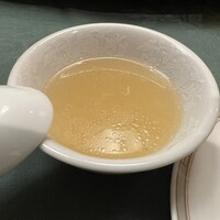 中国料理 盤古殿 新横浜プリンスホテル店 - 蟹肉入リフカヒレのスープ