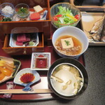 三養荘 - 中心部アップ