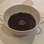 オーベルジュ・ド・リル トーキョー - トリュフのロワイヤル