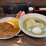 ヌードル＆スパイスカレー 今日の1番 - 