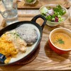 eat more SOUP&BREAD - オムチーズハンバーグ＋カニビスク