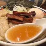 奈つやの中華そば - もちもち雲呑味玉中華そば・海苔増し
      奈つこの今日のご飯