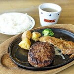 ステーキのどん - ハンバーグ130g & ハーフチキングリルランチ 979円