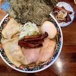 奈つやの中華そば - もちもち雲呑味玉中華そば・海苔増し
      奈つこの今日のご飯