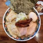 奈つやの中華そば - もちもち雲呑味玉中華そば・海苔増し
      奈つこの今日のご飯