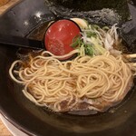 岡本商店 - 中細麺を細麺にしてもらいました！