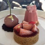 ピーク・ラウンジ - 桜のケーキ