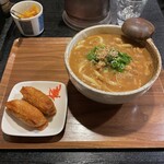 Hagakure - カレーうどん（並）と五目いなり900円