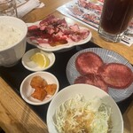 牛たん大好き 焼肉はっぴぃ - 