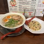 九州ラーメン　片岡製作所 - 