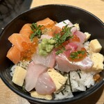 Oishii Sushi To Katsugyo Ryouri Sakananomamma - 