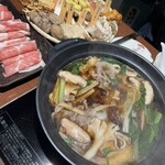  きのこ鍋＆きのこ料理専門店 何鮮菇 - 