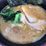 ラーメン 杉田家 千葉祐光店 - 並半麺で玉子