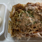 弁当のしんわ - 焼きそばも最高だけど、おにぎりメッチャ美味い♪