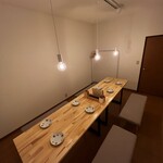 Yasai Makikushiya Tsubame - 個室のテーブル席最大8名様ご案内可能です。